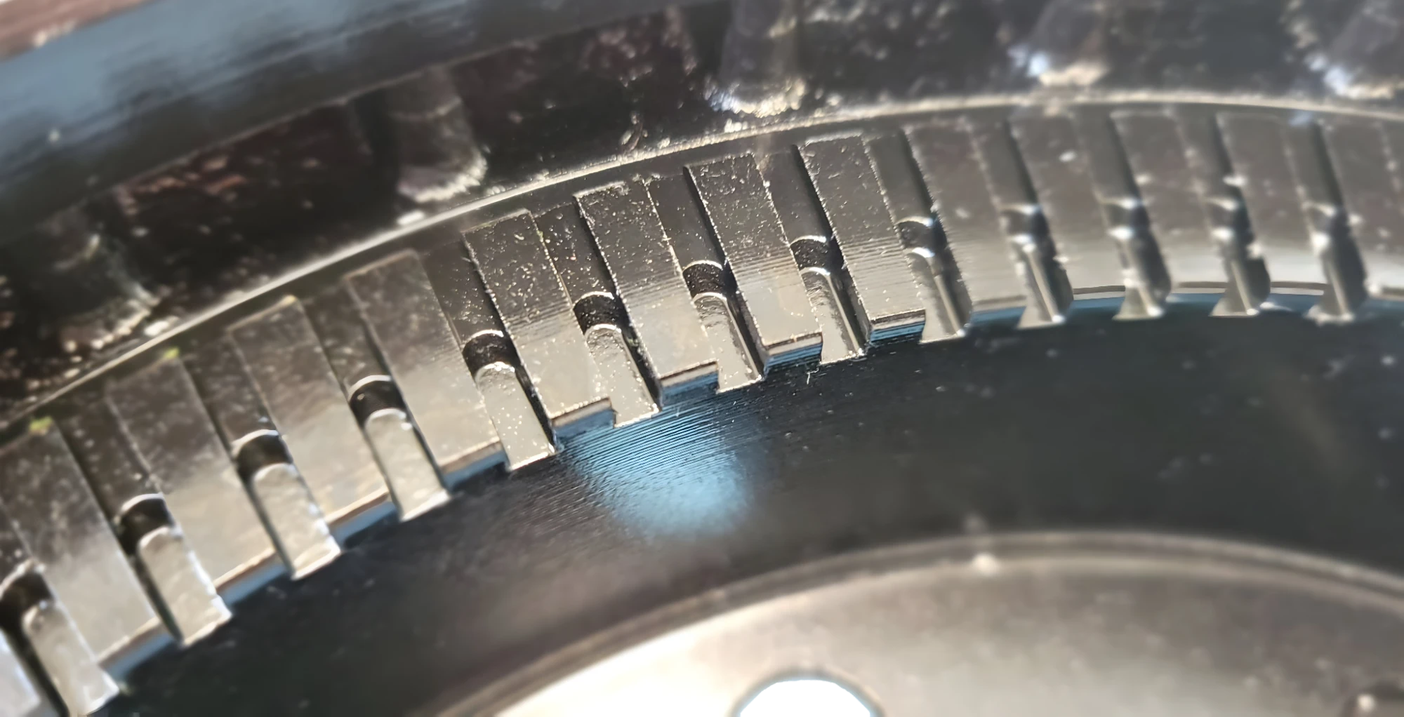 FleetUltra rotor — precision-milled tone ring teeth, clean anti-corrosion coating